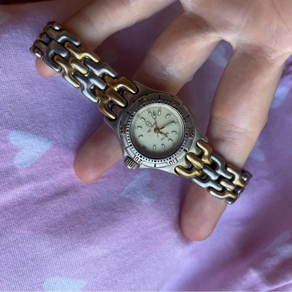 BULOVA Gold Glow in The Dark Numbers & Hands Round Vintage Watch Stainless Steel - Picture 5 of 14